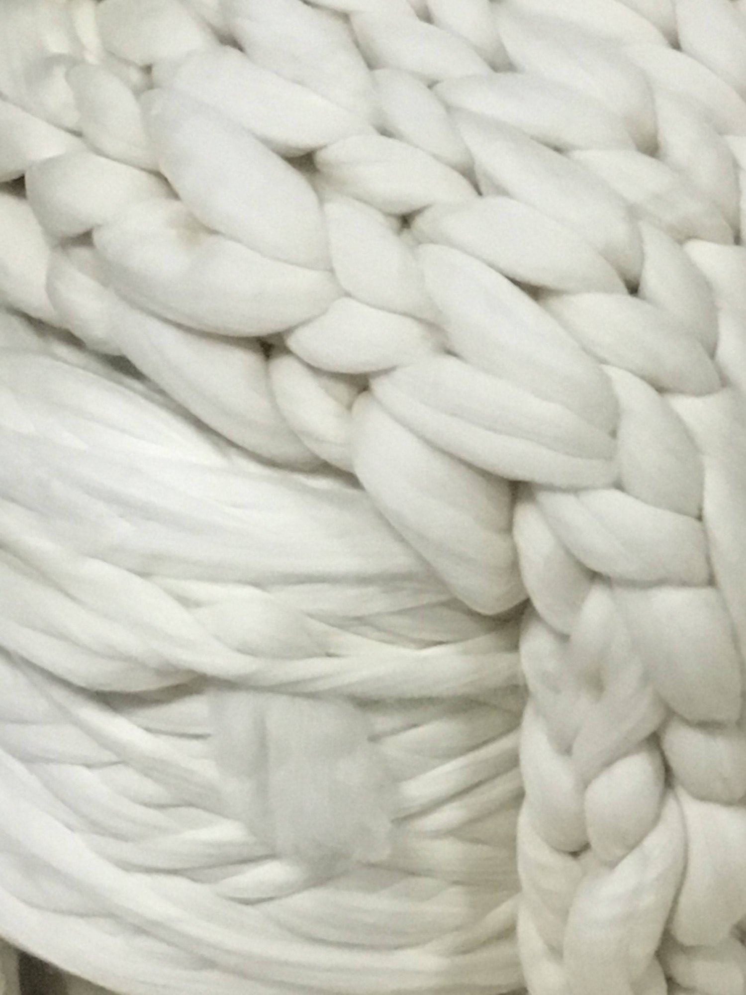 8 lbs Pounds White Wool Roving Chunky Yarn, Jumbo Yarn, Big Yarn, Giant  Yarn to Make Your Own Chunky Knit Blanket